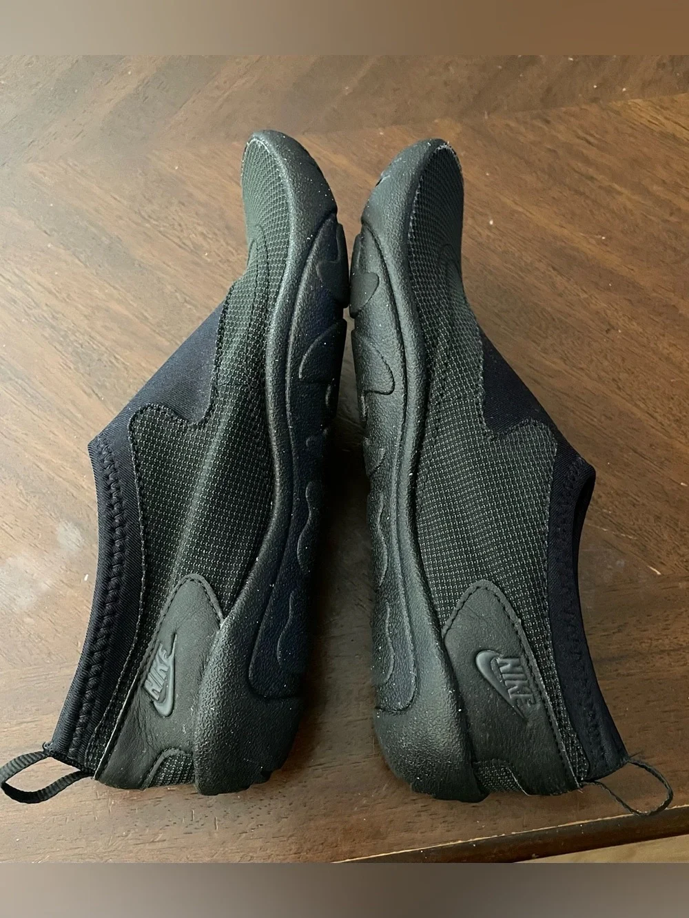 NIKE WATER SHOES SZ 6